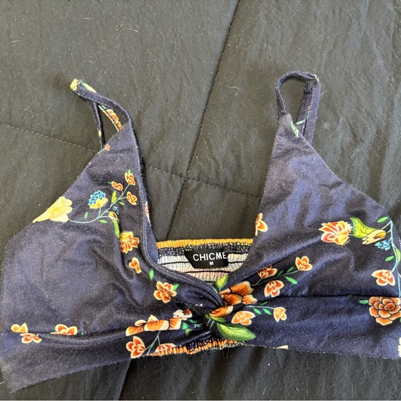 Medium two piece peacock outfit - Picture 4 of 8